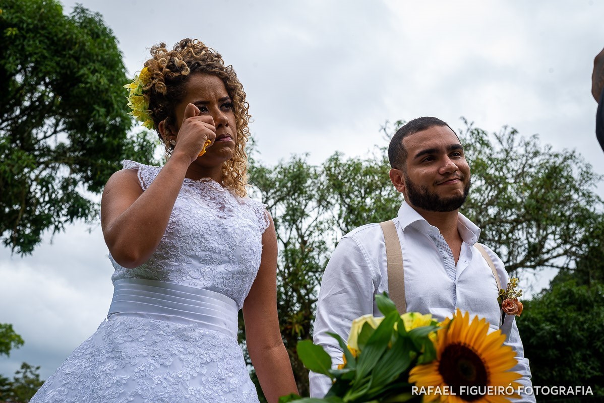 Casamento ao ar livre realizado na Chácara Brunelli em Aldeia dos Camarás-PE, com uma cerimonia emocionante, celebrada pelo Jadson Henrique fotografo casamentos rafael figueiró recife pernambuco rio de janeiro jeri jericoacoara fortaleza ceará