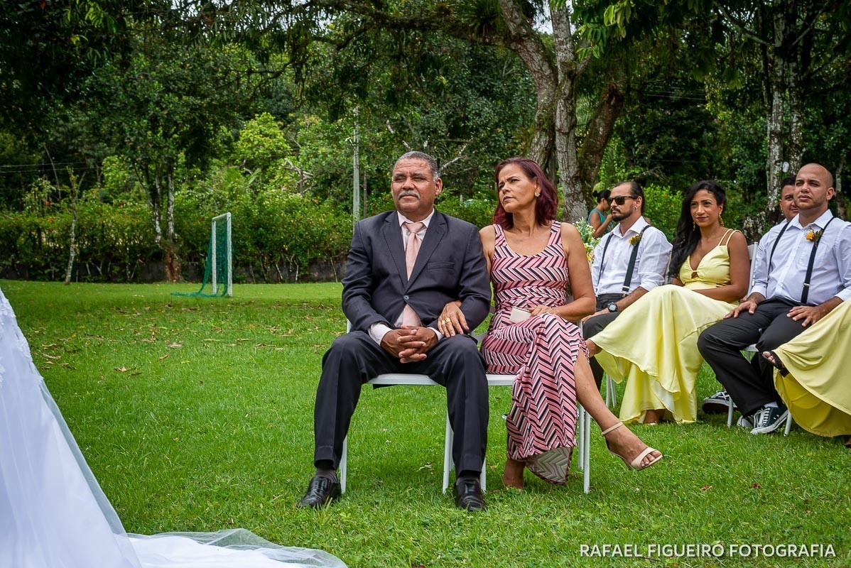 Casamento ao ar livre realizado na Chácara Brunelli em Aldeia dos Camarás-PE, com uma cerimonia emocionante, celebrada pelo Jadson Henrique fotografo casamentos rafael figueiró recife pernambuco rio de janeiro jeri jericoacoara fortaleza ceará