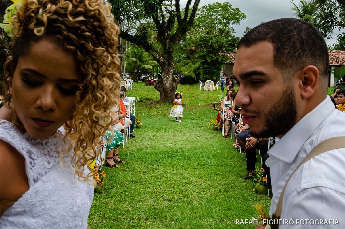 Casamento ao ar livre realizado na Chácara Brunelli em Aldeia dos Camarás-PE, com uma cerimonia emocionante, celebrada pelo Jadson Henrique fotografo casamentos rafael figueiró recife pernambuco rio de janeiro jeri jericoacoara fortaleza ceará