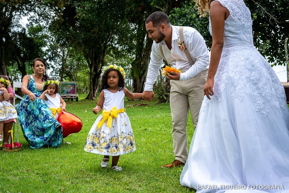 Casamento ao ar livre realizado na Chácara Brunelli em Aldeia dos Camarás-PE, com uma cerimonia emocionante, celebrada pelo Jadson Henrique fotografo casamentos rafael figueiró recife pernambuco rio de janeiro jeri jericoacoara fortaleza ceará