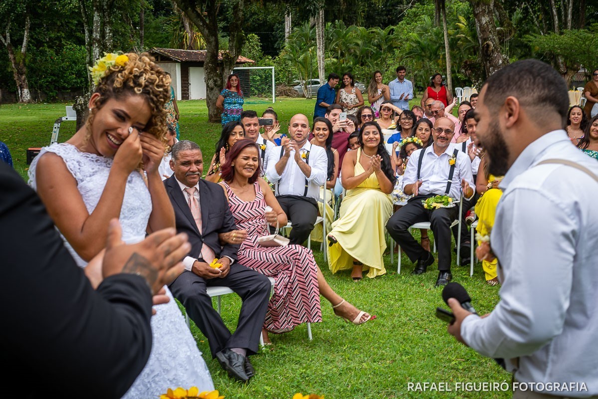 Casamento ao ar livre realizado na Chácara Brunelli em Aldeia dos Camarás-PE, com uma cerimonia emocionante, celebrada pelo Jadson Henrique fotografo casamentos rafael figueiró recife pernambuco rio de janeiro jeri jericoacoara fortaleza ceará