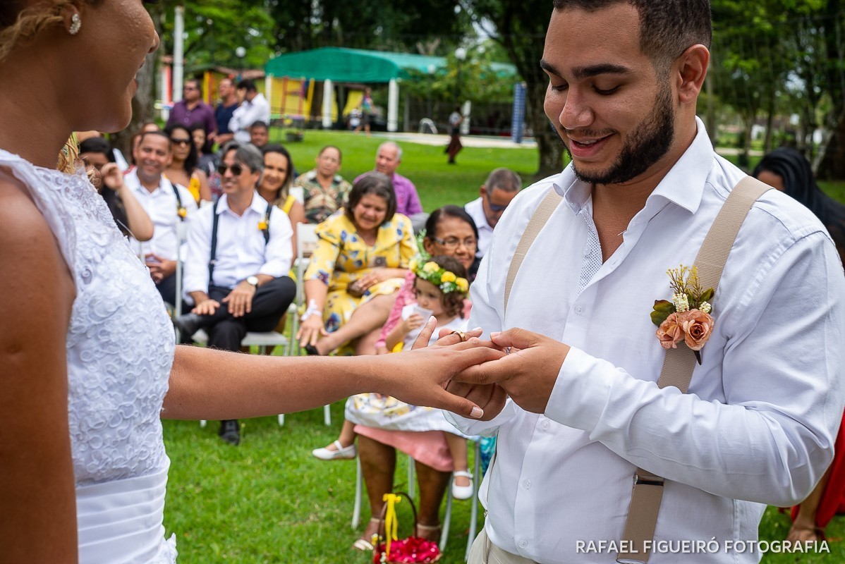 Casamento ao ar livre realizado na Chácara Brunelli em Aldeia dos Camarás-PE, com uma cerimonia emocionante, celebrada pelo Jadson Henrique fotografo casamentos rafael figueiró recife pernambuco rio de janeiro jeri jericoacoara fortaleza ceará
