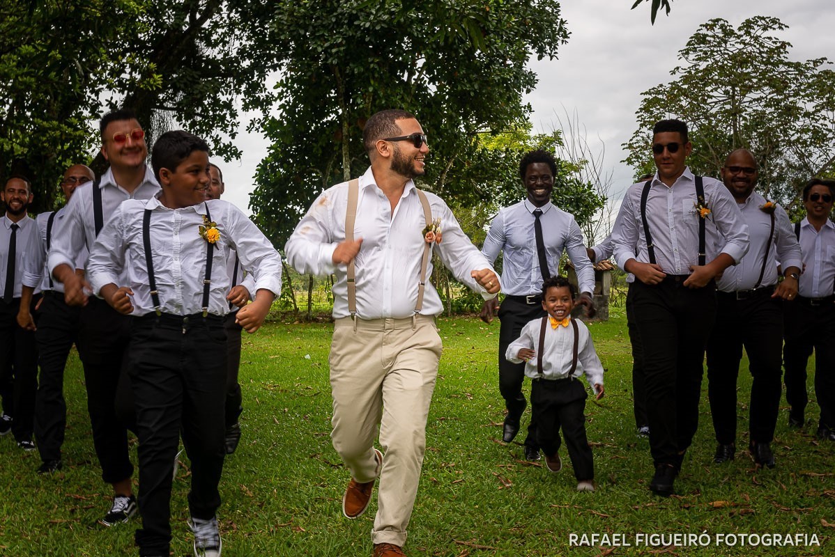 Casamento ao ar livre realizado na Chácara Brunelli em Aldeia dos Camarás-PE, com uma cerimonia emocionante, celebrada pelo Jadson Henrique fotografo casamentos rafael figueiró recife pernambuco rio de janeiro jeri jericoacoara fortaleza ceará