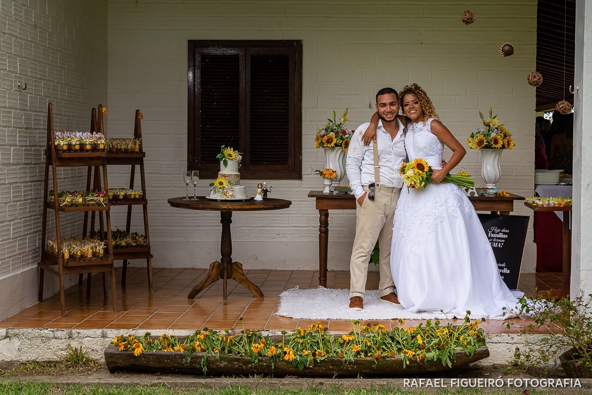 Casamento ao ar livre realizado na Chácara Brunelli em Aldeia dos Camarás-PE, com uma cerimonia emocionante, celebrada pelo Jadson Henrique fotografo casamentos rafael figueiró recife pernambuco rio de janeiro jeri jericoacoara fortaleza ceará
