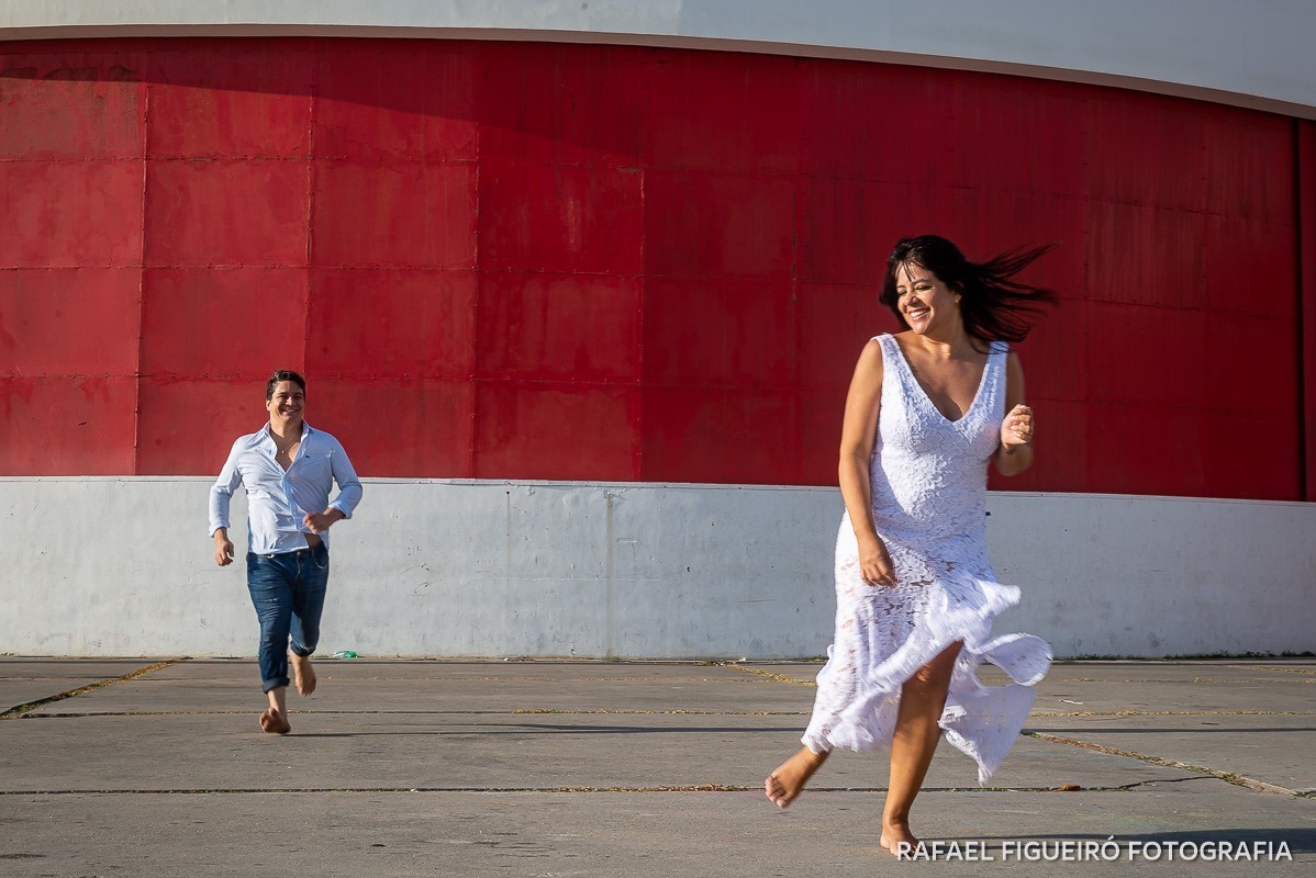 ensaio casal praia boa viagem edficio acayaca parque dona lindú setúbal rafael figueiro fotografia fotógrafo casamento recife pernambuco festa infantil