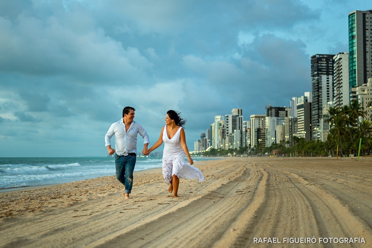 ensaio casal praia boa viagem edficio acayaca parque dona lindú setúbal rafael figueiro fotografia fotógrafo casamento recife pernambuco festa infantil