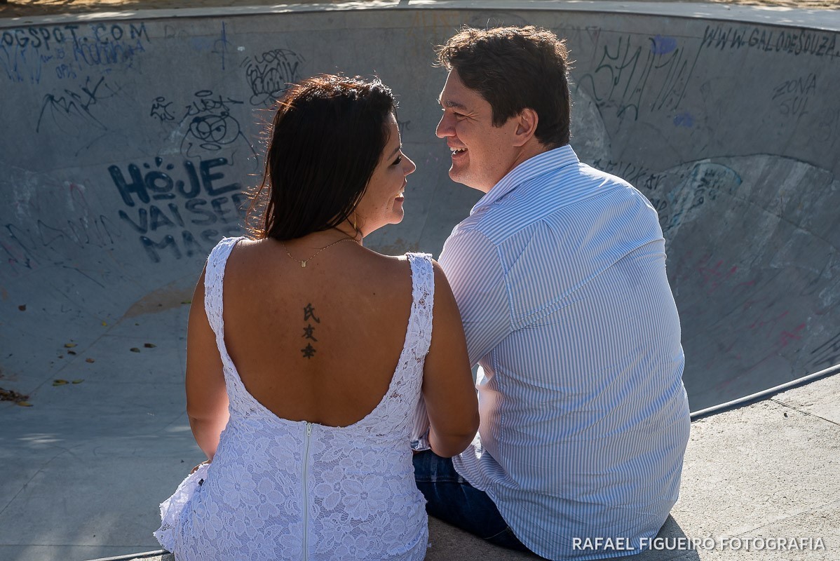 ensaio casal praia boa viagem edficio acayaca parque dona lindú setúbal rafael figueiro fotografia fotógrafo casamento recife pernambuco festa infantil