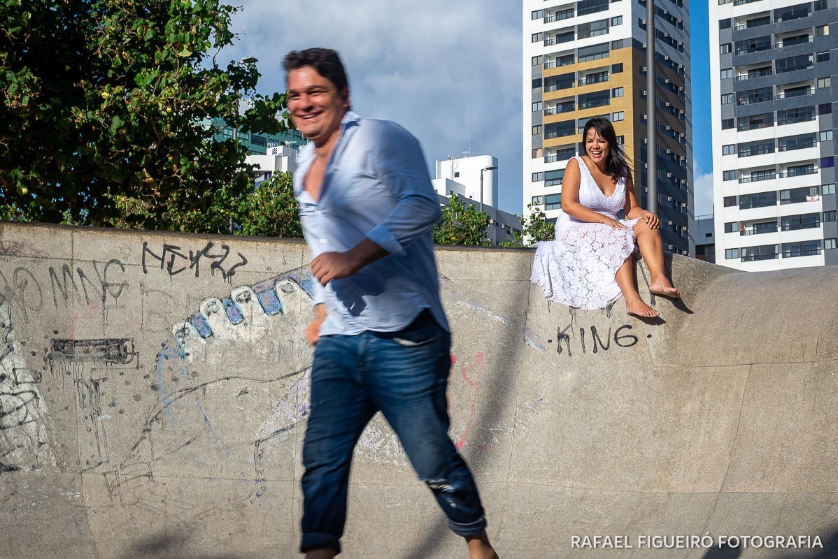 ensaio casal praia boa viagem edficio acayaca parque dona lindú setúbal rafael figueiro fotografia fotógrafo casamento recife pernambuco festa infantil