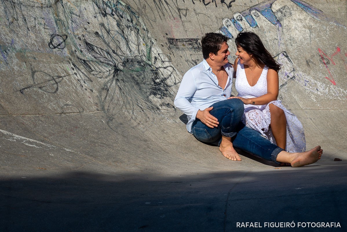 ensaio casal praia boa viagem edficio acayaca parque dona lindú setúbal rafael figueiro fotografia fotógrafo casamento recife pernambuco festa infantil