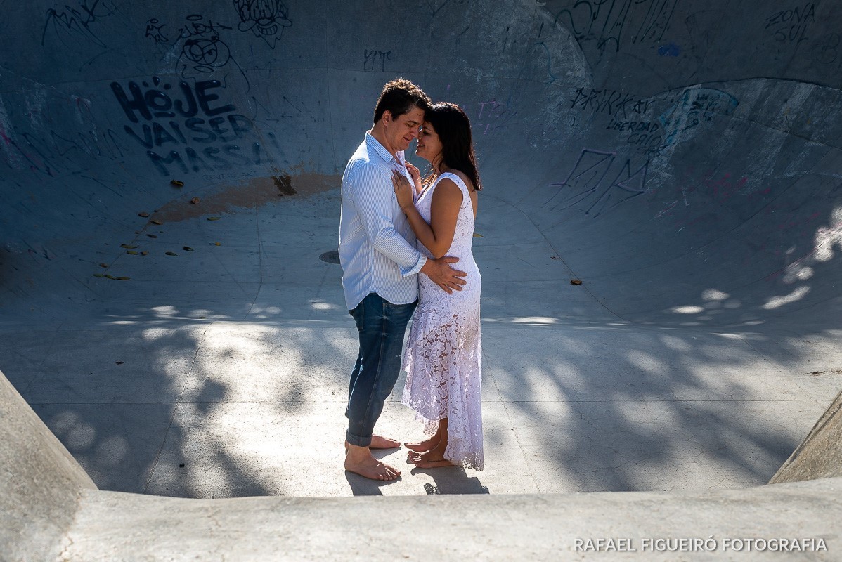 ensaio casal praia boa viagem edficio acayaca parque dona lindú setúbal rafael figueiro fotografia fotógrafo casamento recife pernambuco festa infantil
