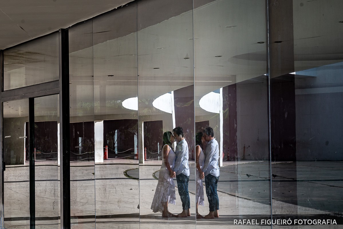 ensaio casal praia boa viagem edficio acayaca parque dona lindú setúbal rafael figueiro fotografia fotógrafo casamento recife pernambuco festa infantil