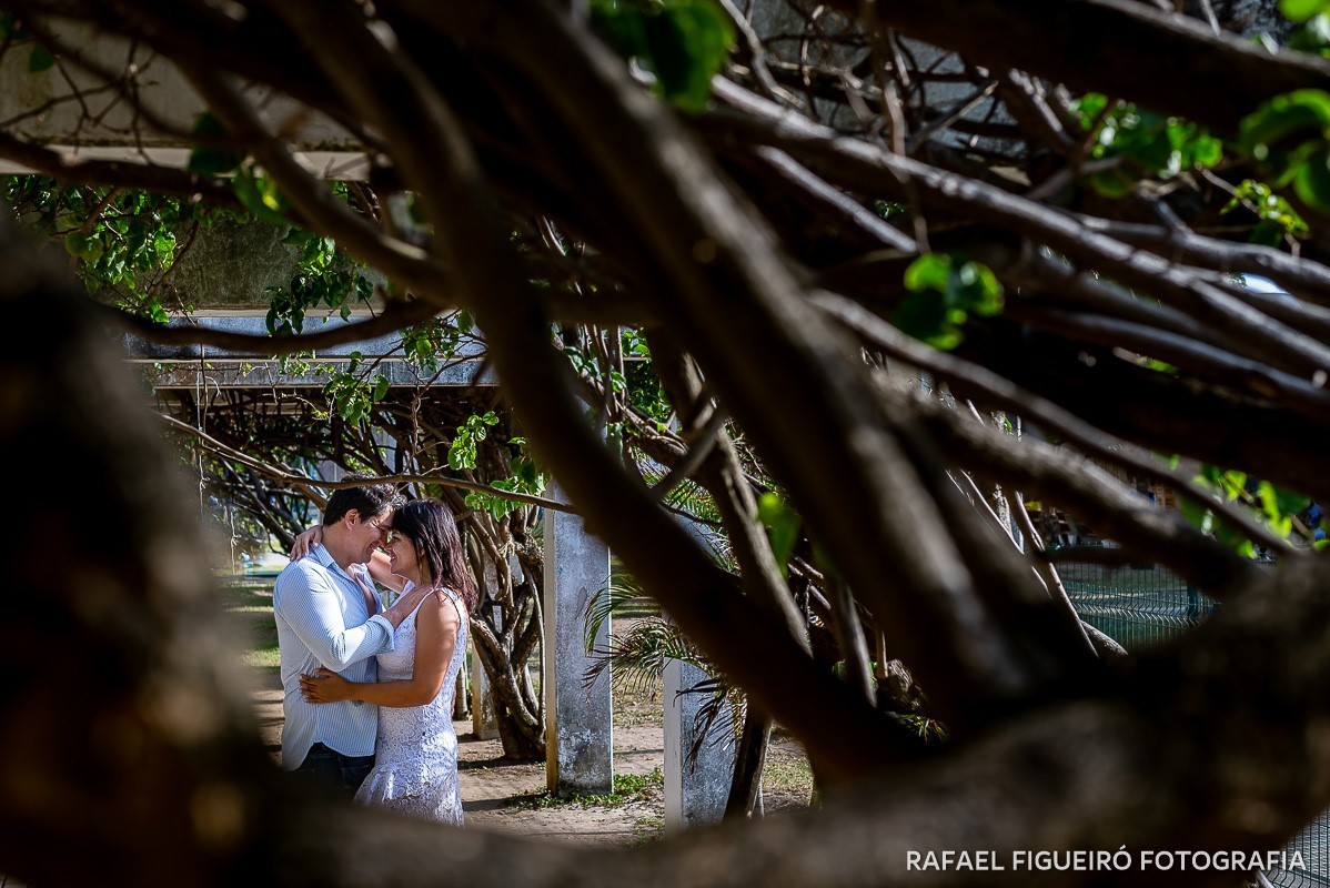 ensaio casal praia boa viagem edficio acayaca parque dona lindú setúbal rafael figueiro fotografia fotógrafo casamento recife pernambuco festa infantil
