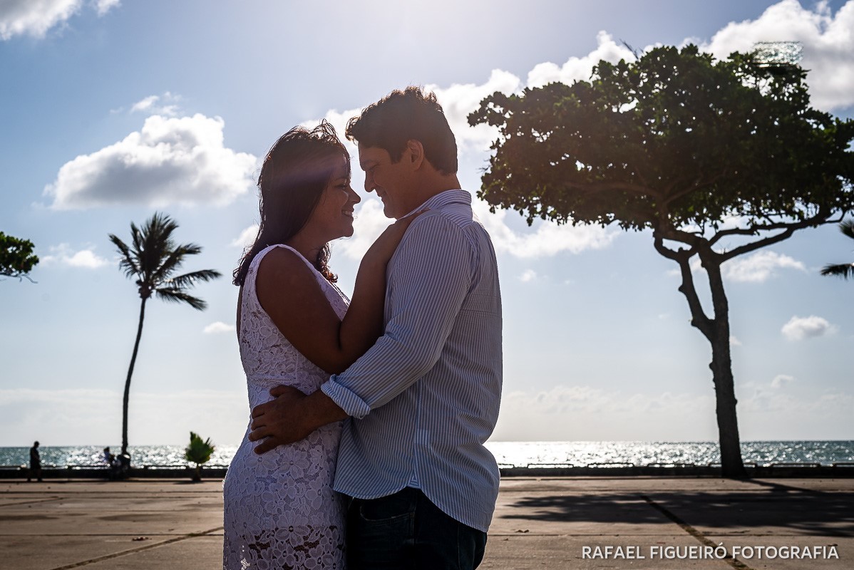 ensaio casal praia boa viagem edficio acayaca parque dona lindú setúbal rafael figueiro fotografia fotógrafo casamento recife pernambuco festa infantil