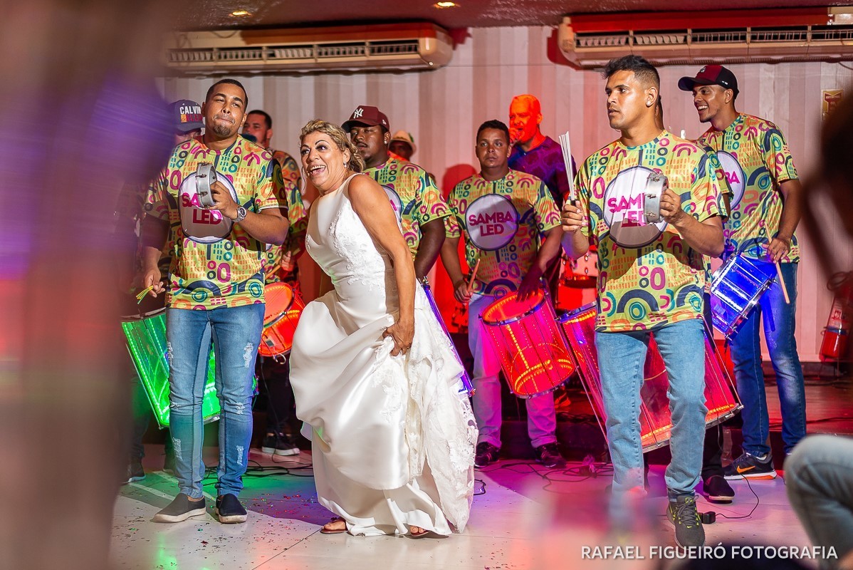 Casamento wilde e paulo arcádia boa viagem dom markos leal rafael figueiro fotografo banda papa ninfa samba led