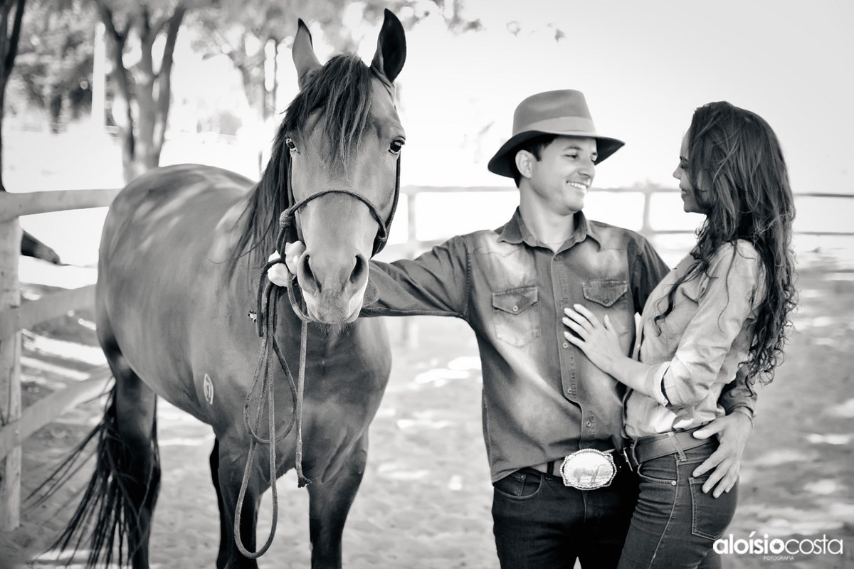 pré wedding, cacule, haras, cavalo, fazenda, amor, casal, luana, leandro, casamento