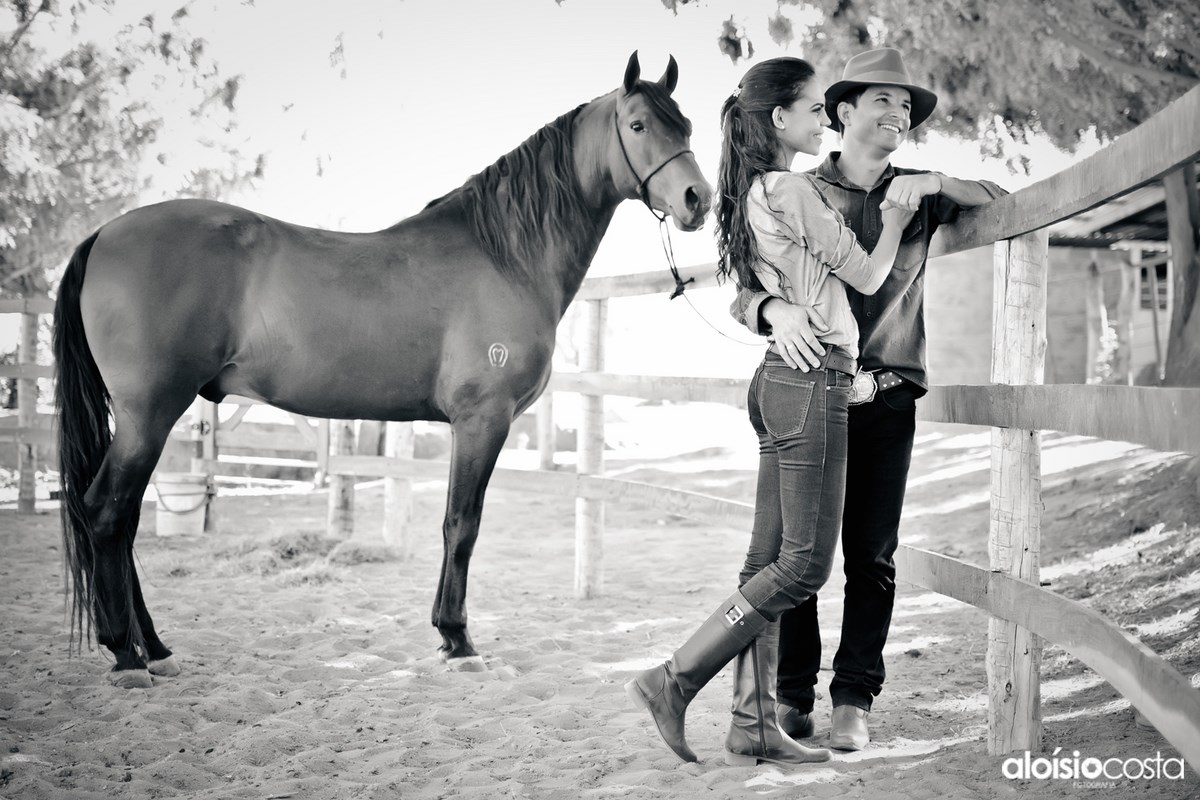 pré wedding, cacule, haras, cavalo, fazenda, amor, casal, luana, leandro, casamento