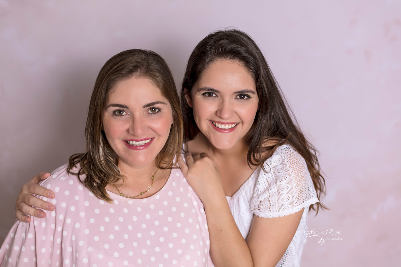 Acerca de Sesión de fotos bebe, fotografia newborn, embarazo y de familia en granada