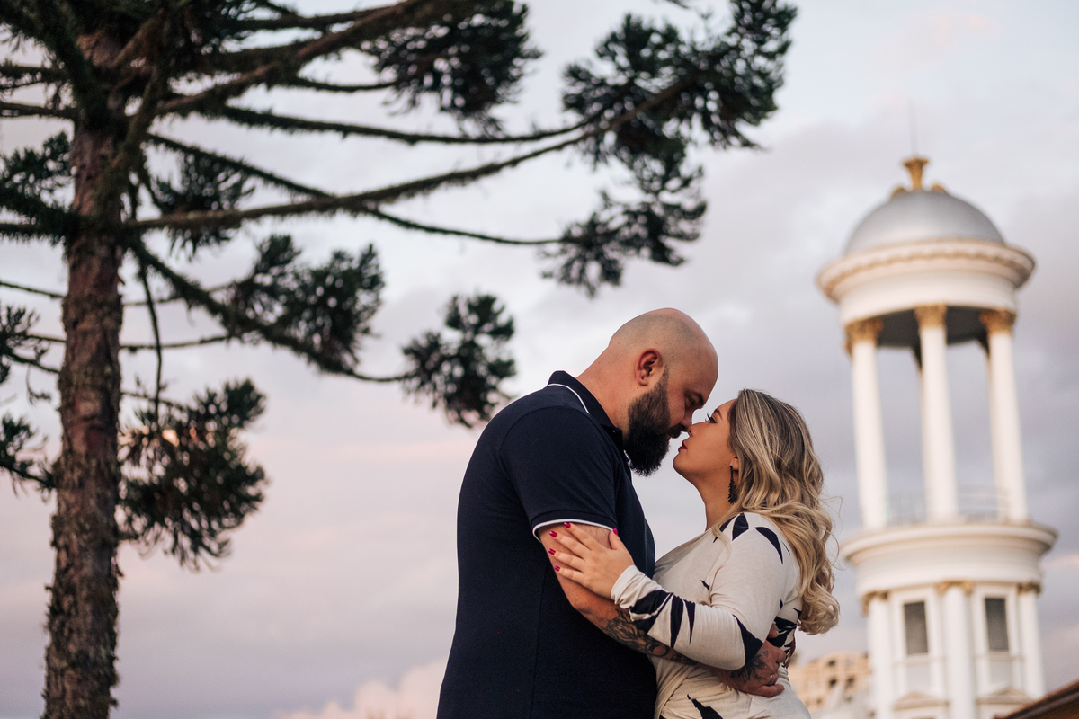 ensaio-prewedding-largo-da-ordem-curitiba-samantha-franklin-09