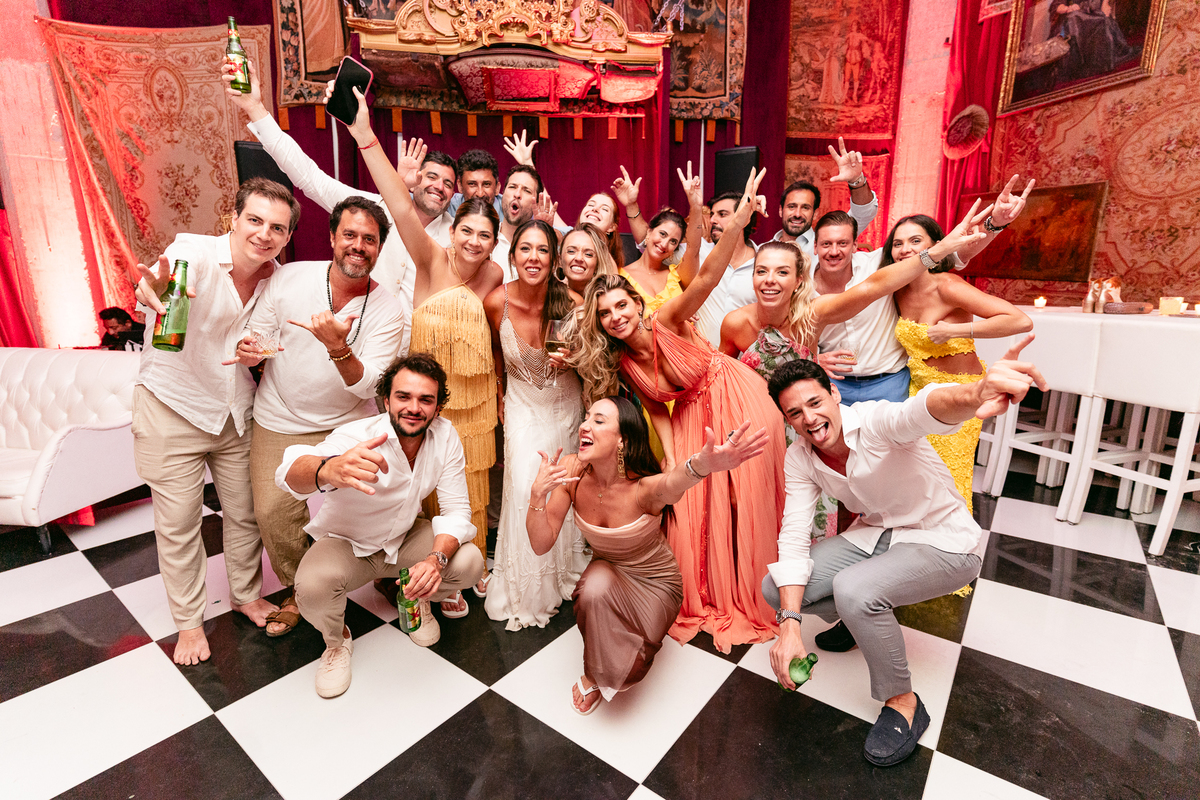 gabriela-felipe-dancando-praia-tulum