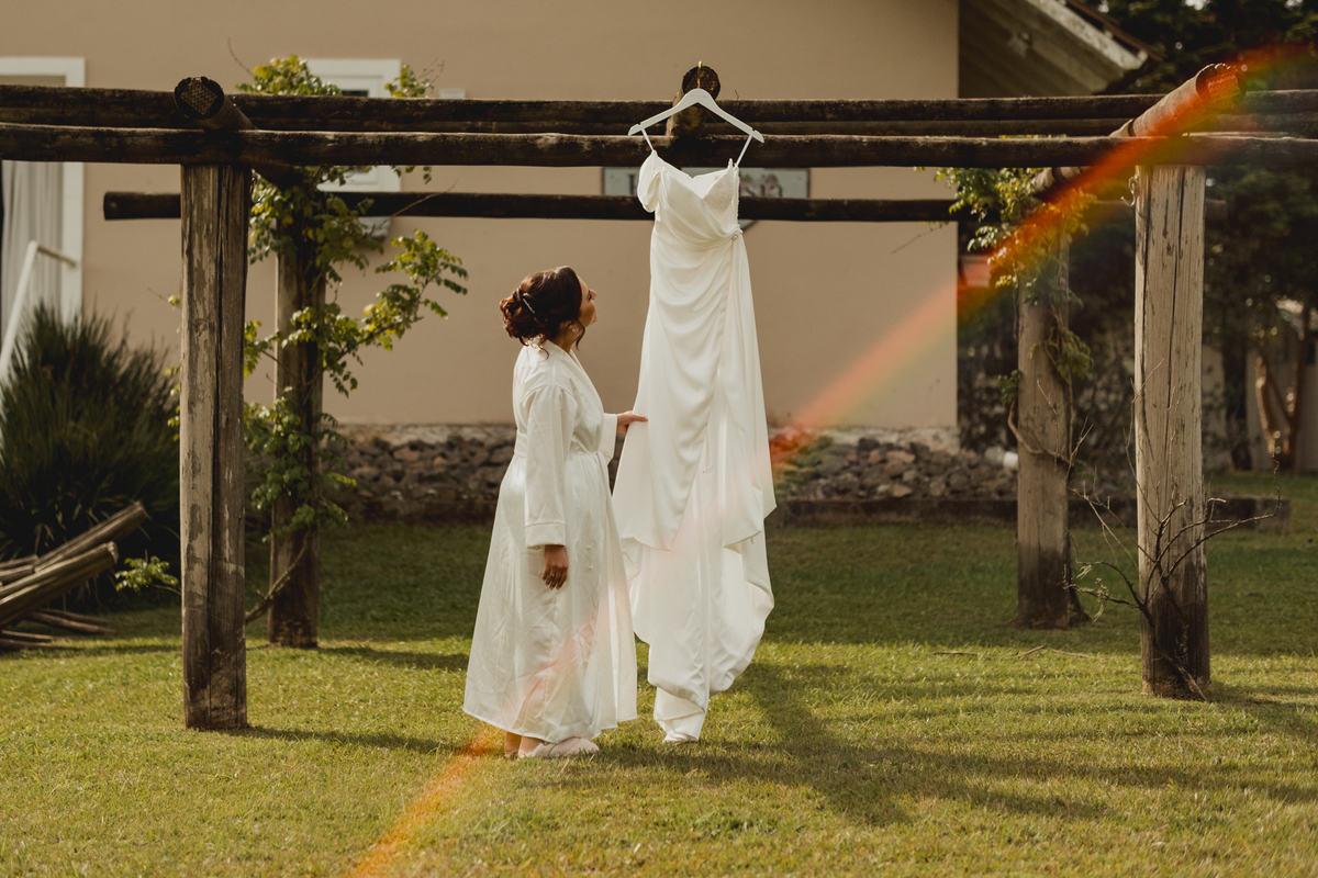 fotografo-casamento-ao-ar-livre-rancho-p-e-r-puruna-makingof-noiva