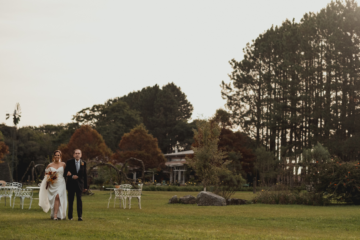 fotografo-casamento-ao-ar-livre-rancho-p-e-r-puruna-cerimonia