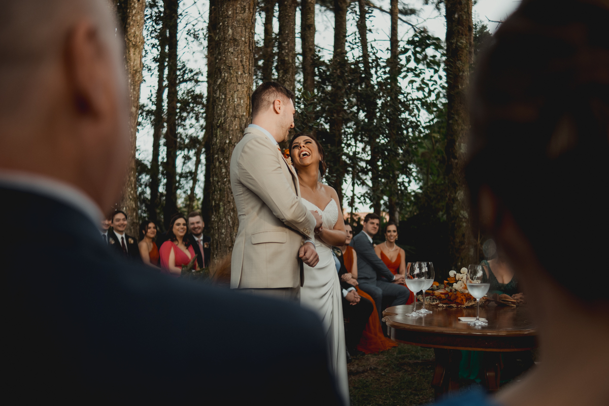 fotografo-casamento-ao-ar-livre-rancho-p-e-r-puruna-cerimonia