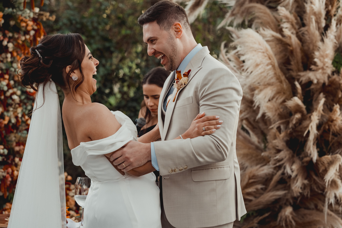 fotografo-casamento-ao-ar-livre-rancho-p-e-r-puruna-cerimonia