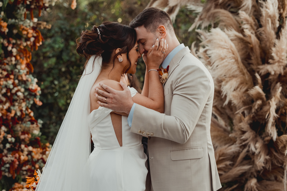 fotografo-casamento-ao-ar-livre-rancho-p-e-r-puruna-cerimonia