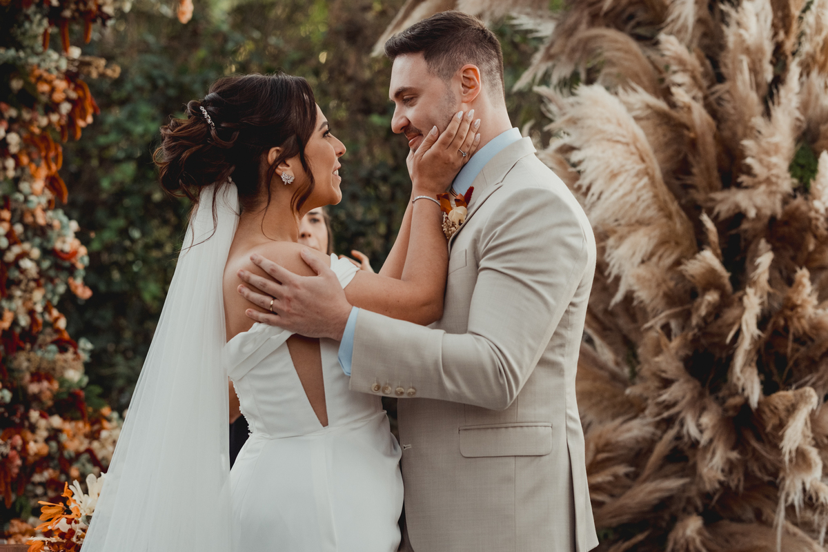 fotografo-casamento-ao-ar-livre-rancho-p-e-r-puruna-cerimonia