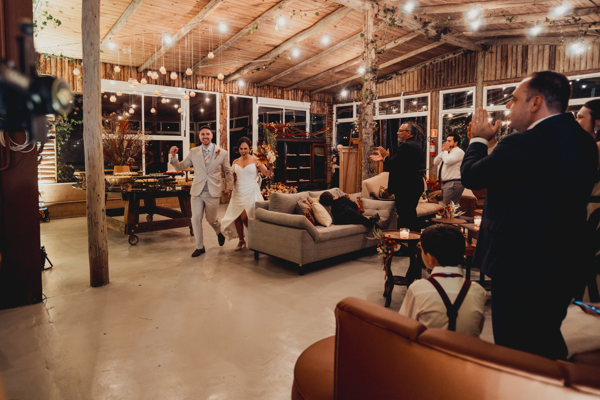 fotografo-casamento-ao-ar-livre-rancho-p-e-r-puruna-festa