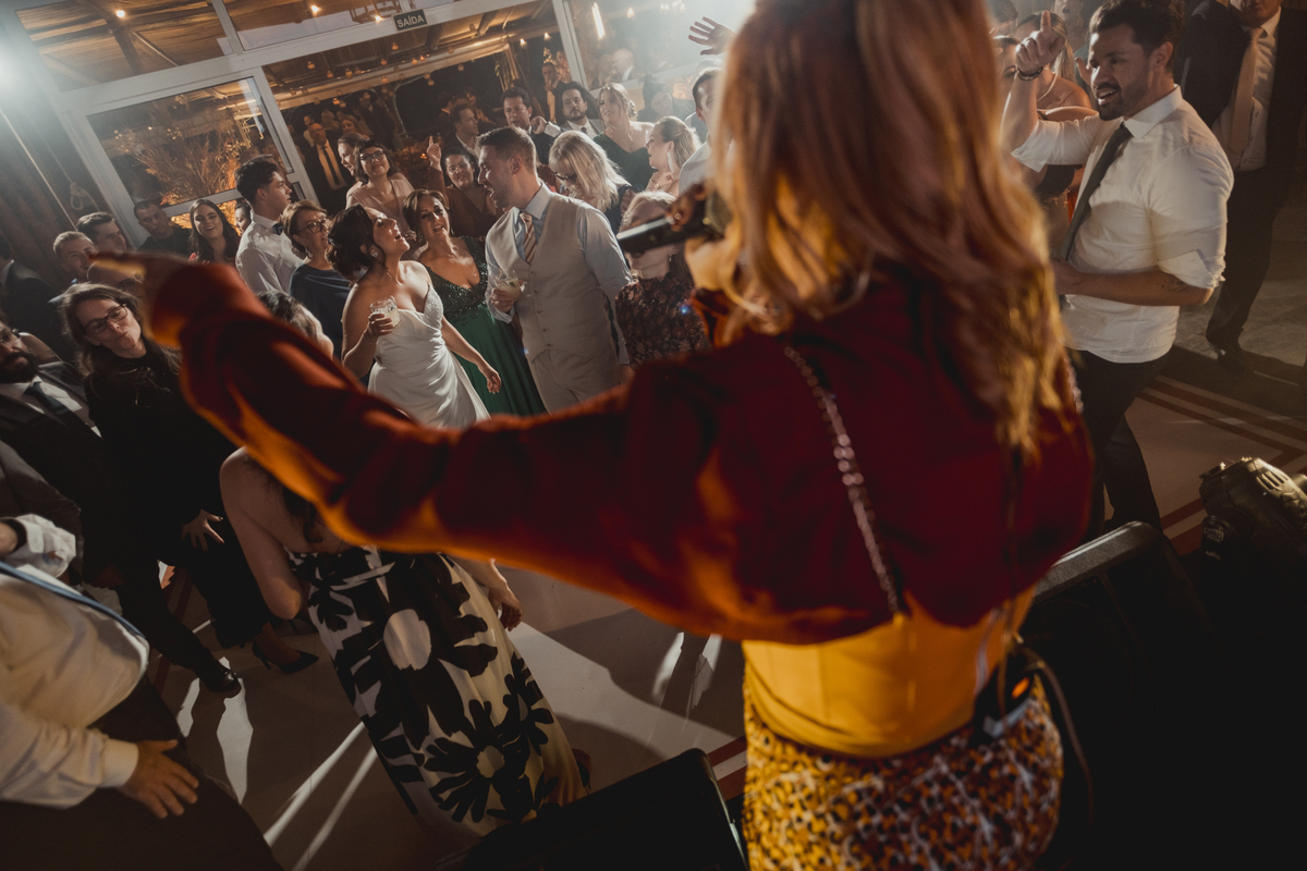 fotografo-casamento-ao-ar-livre-rancho-p-e-r-puruna-festa