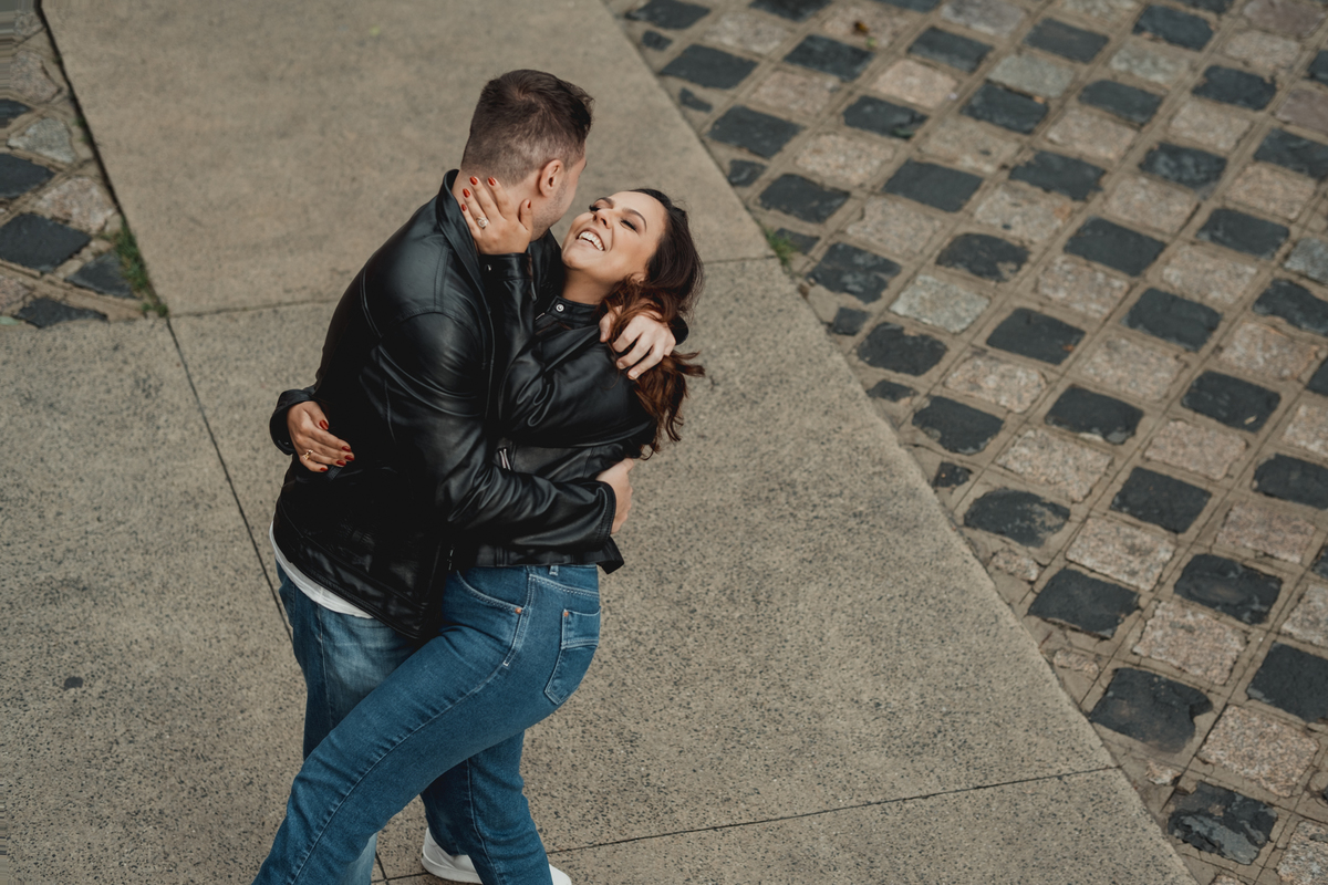 ensaio-pre-wedding-curitiba-largo-da-ordem-urbano