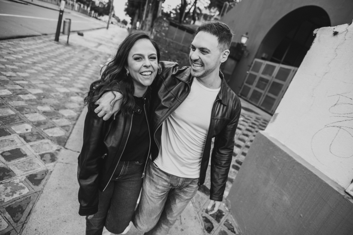 ensaio-pre-wedding-curitiba-largo-da-ordem-urbano