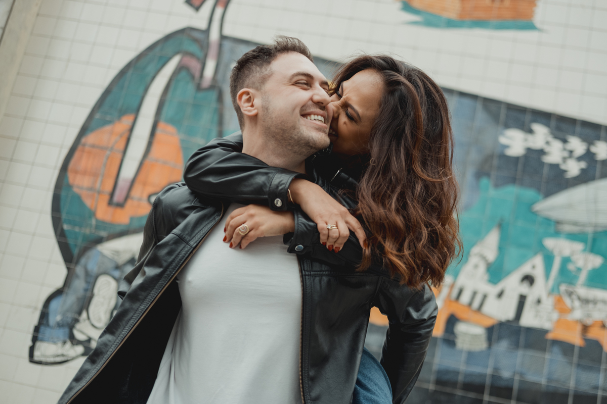 ensaio-pre-wedding-curitiba-largo-da-ordem-urbano