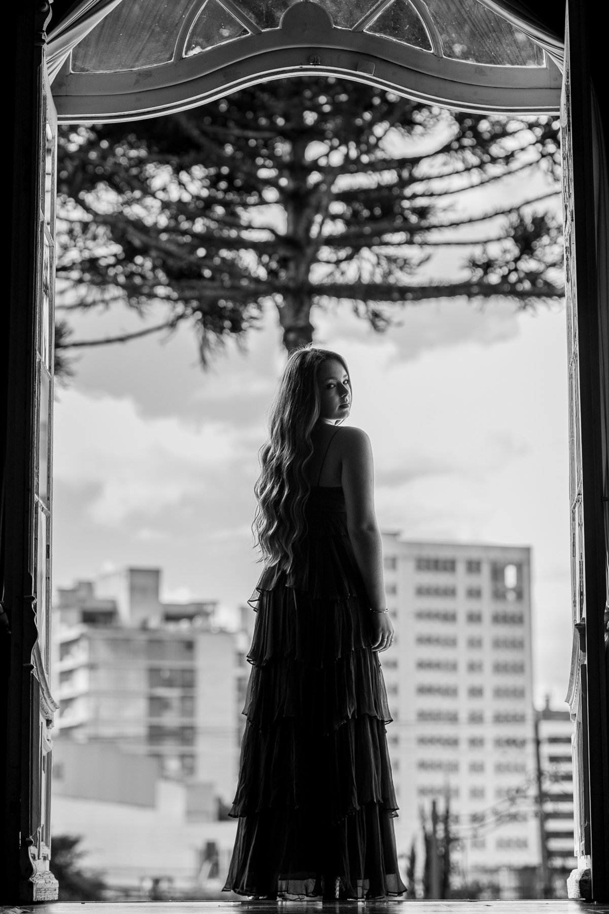 Ensaio de 15 anos no Castelo do Batel em Curitiba, vestido roxo
