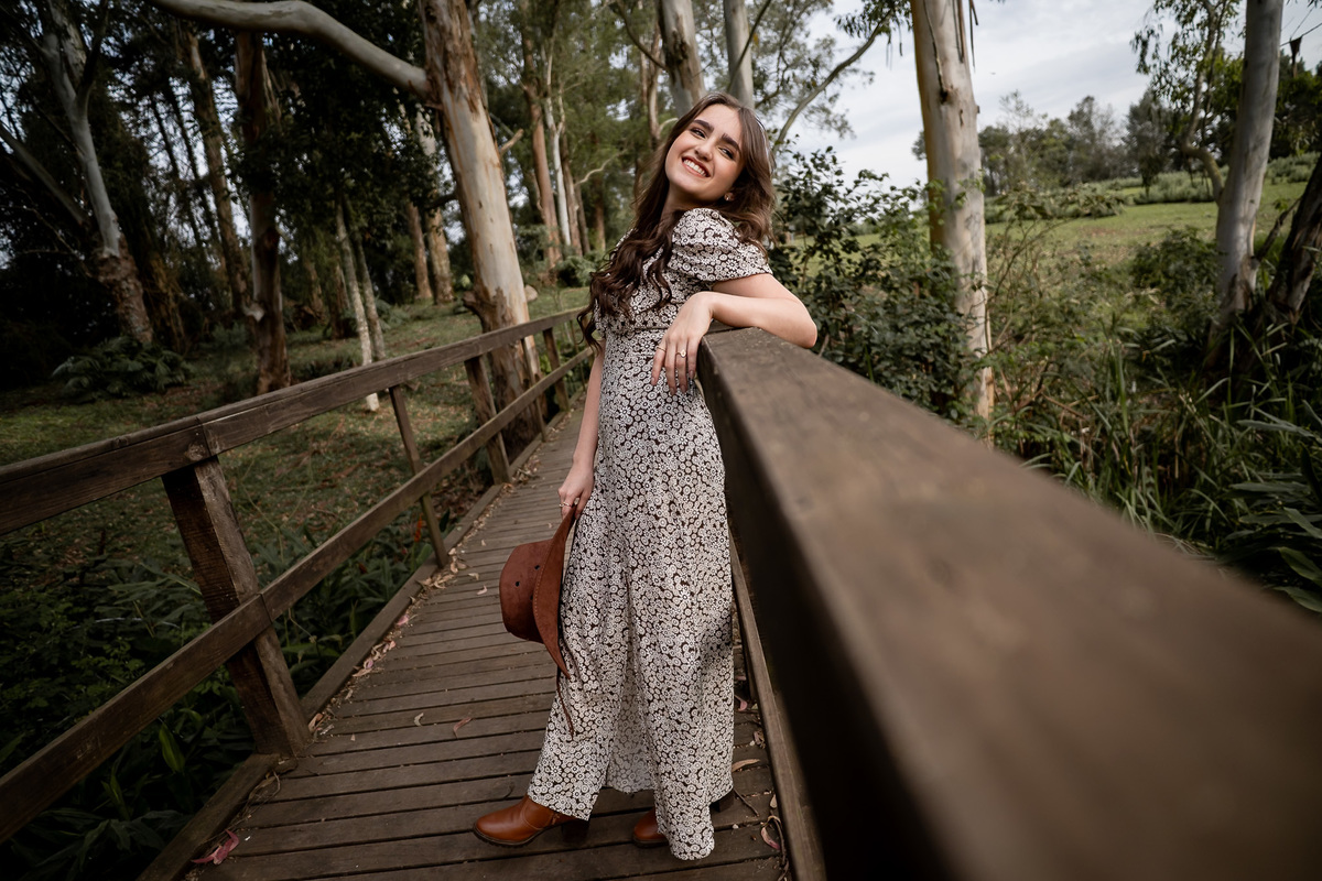Debutante Rayssa no campo de lavanda do Lavandário dos Sonhos, São Luís do Purunã