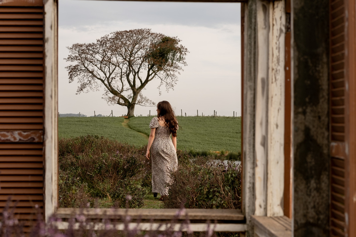 Debutante Rayssa no campo de lavanda do Lavandário dos Sonhos, São Luís do Purunã