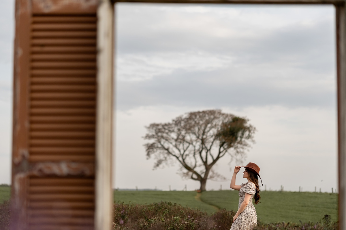 Debutante Rayssa no campo de lavanda do Lavandário dos Sonhos, São Luís do Purunã