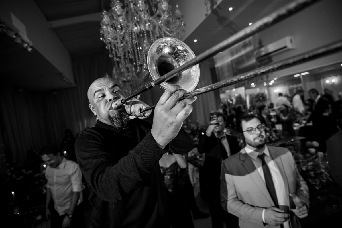 Pista de dança na festa de casamento na Villa Augusta Eventos