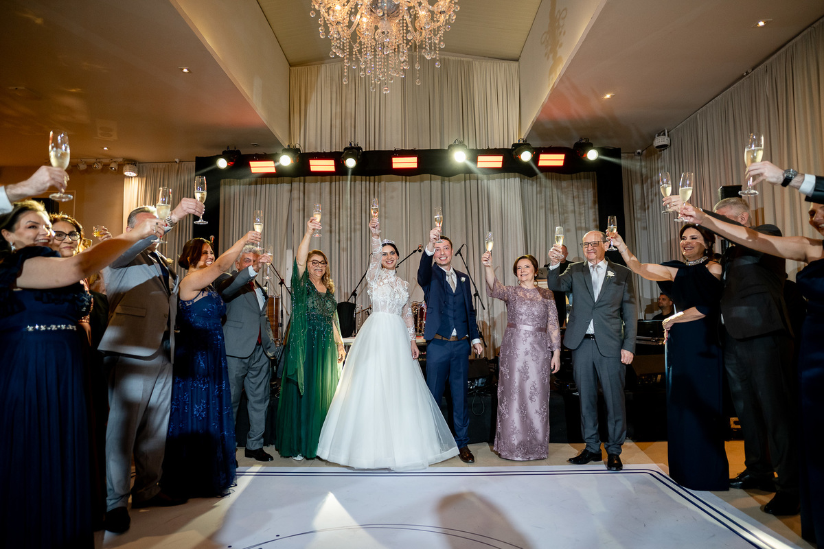 Recepção de casamento na Villa Augusta Eventos, em Curitiba