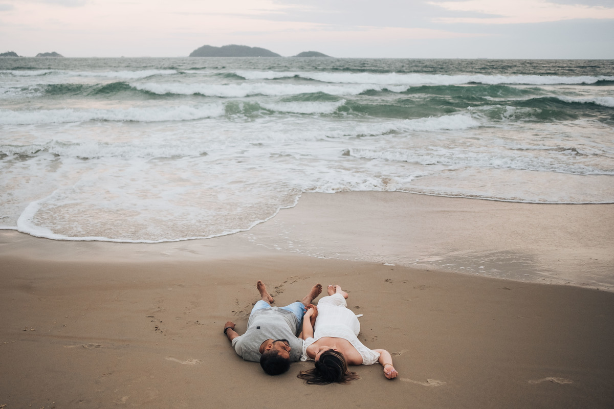 ensaio-praia-pre-casamento-sao-francisco-do-sul-ana-rodrigo-24