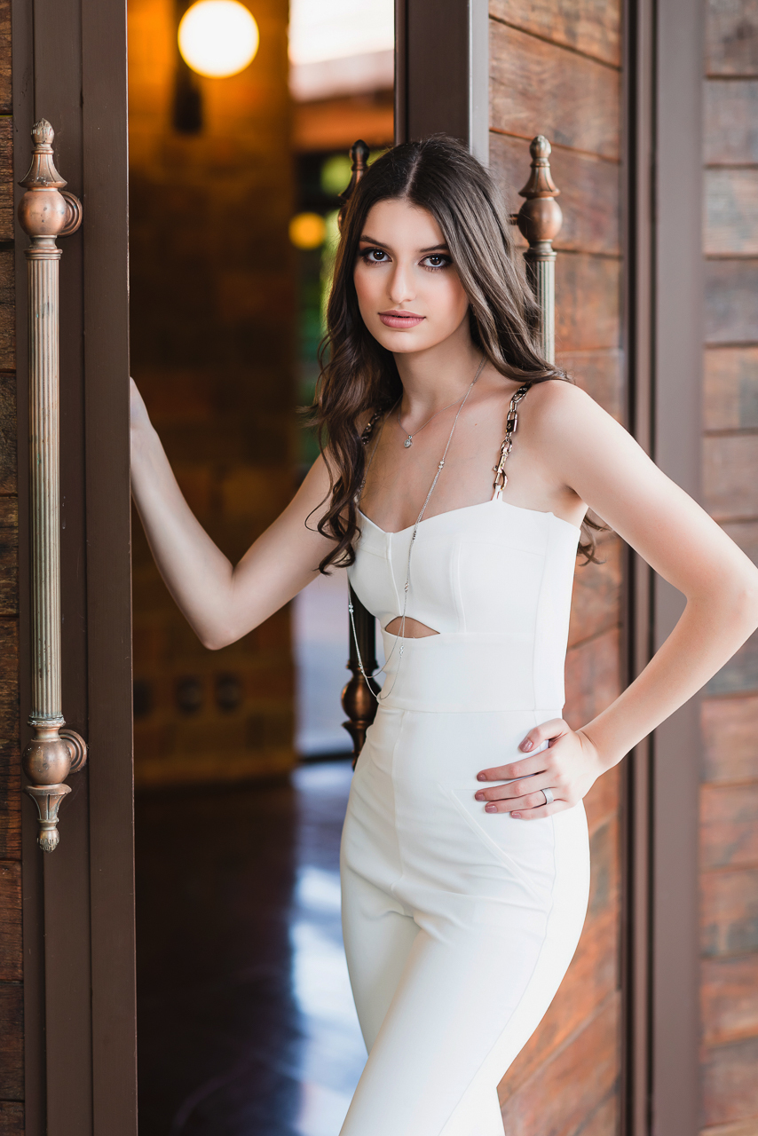 Ensaio de 15 Anos na Porta Da Entrada do Espaço da Lenda em Brasília por Raffael Steffen Fotografia