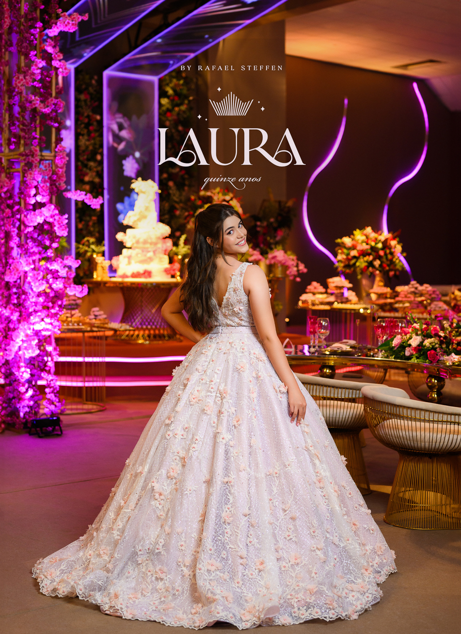 Capa do Álbum da Festa de 15 Anos da Laura em Brasília - DF.