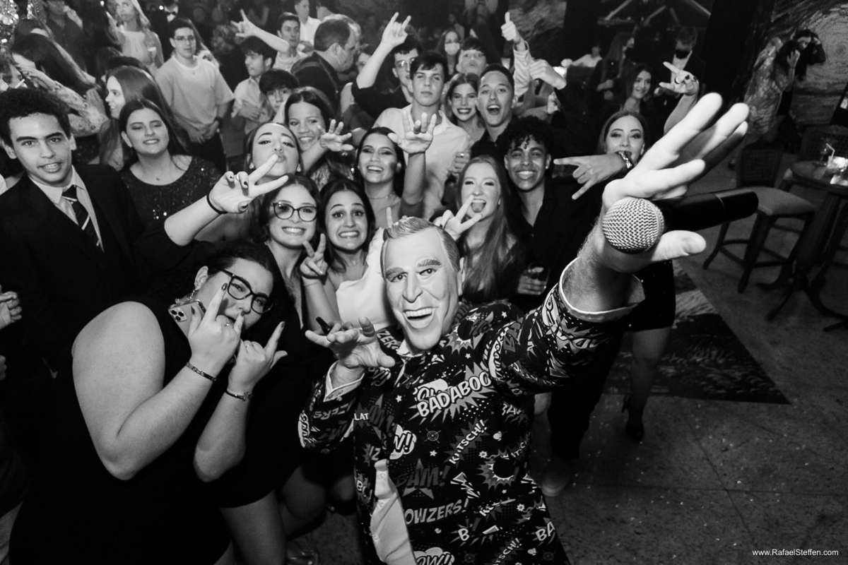 Foto dos DJs The President que animaram a festa de 15 Anos da Maria Luísa no Dúnia Hall em Brasília, DF.