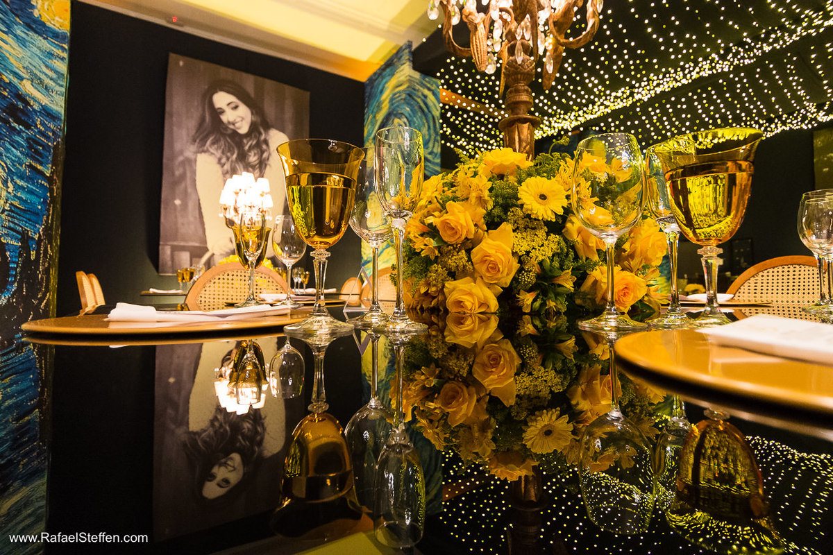 Decoração da festa de 15 Anos da Malu no Dúnia Hall em Brasília, DF.
