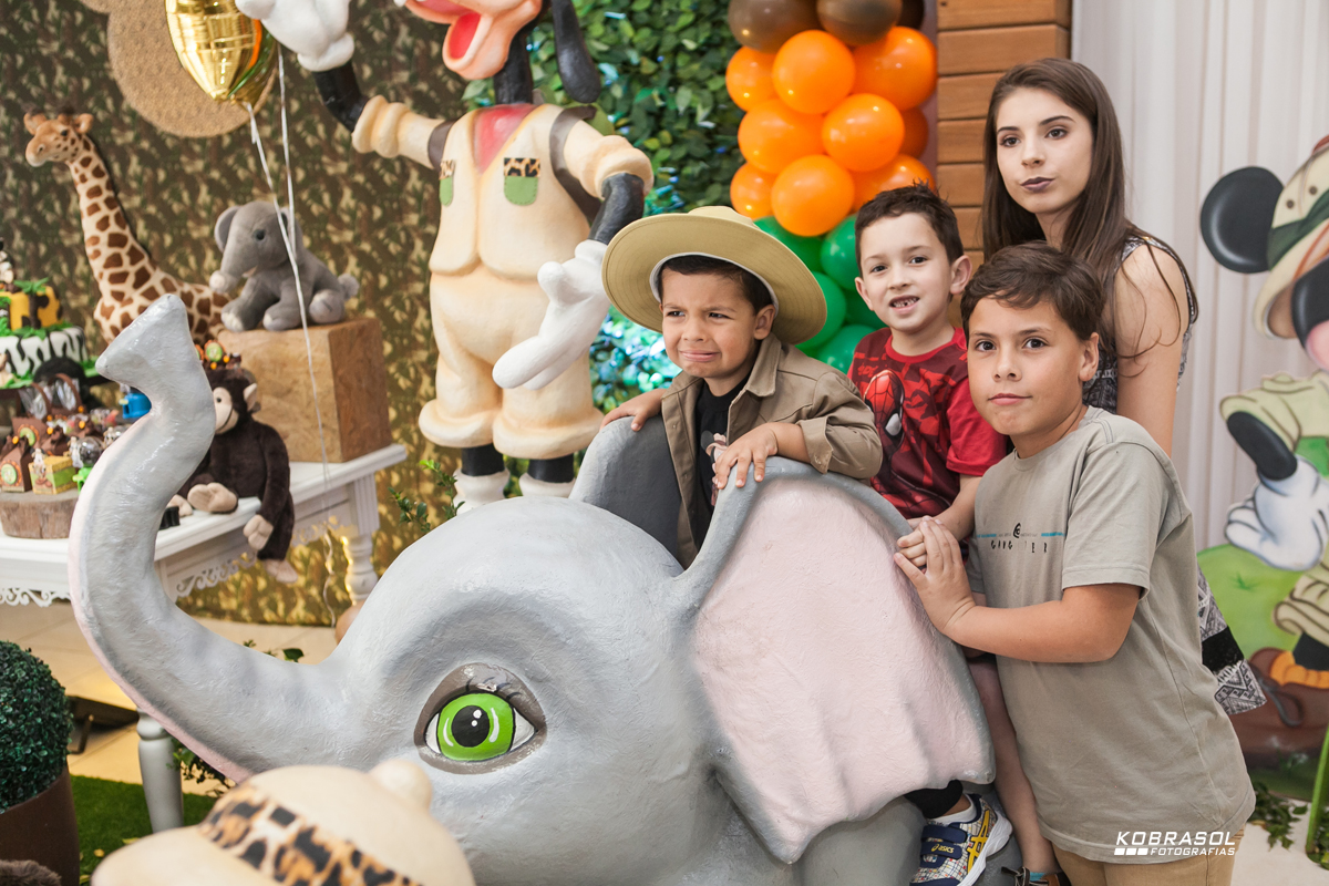 tresanos, terceiroaninho, fotografiainfantil, fotodefesta, festadecriança
