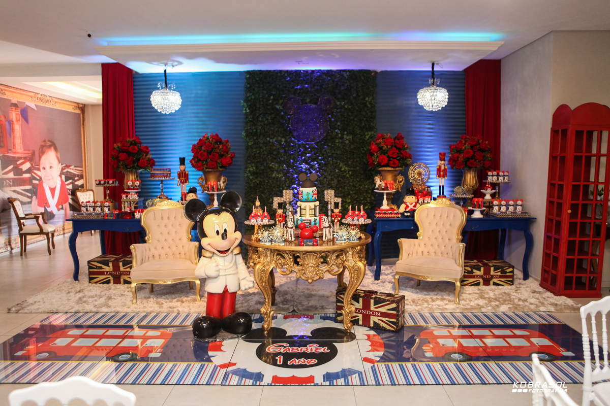 umano, umaninho, primeiroaninho, fotografiainfantil, fotodefesta, festadeumaninho, micheyemlondres, londonmickeydecor, decoracademickey, umaninho, primeiroano, festadeprincipe, maedemenino, fotosdefesta, festainfantil, classicbuffet