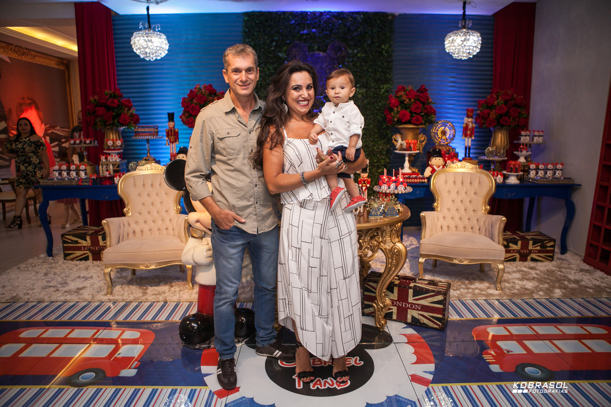 umano, umaninho, primeiroaninho, fotografiainfantil, fotodefesta, festadeumaninho, micheyemlondres, londonmickeydecor, decoracademickey, umaninho, primeiroano, festadeprincipe, maedemenino, fotosdefesta, festainfantil, classicbuffet