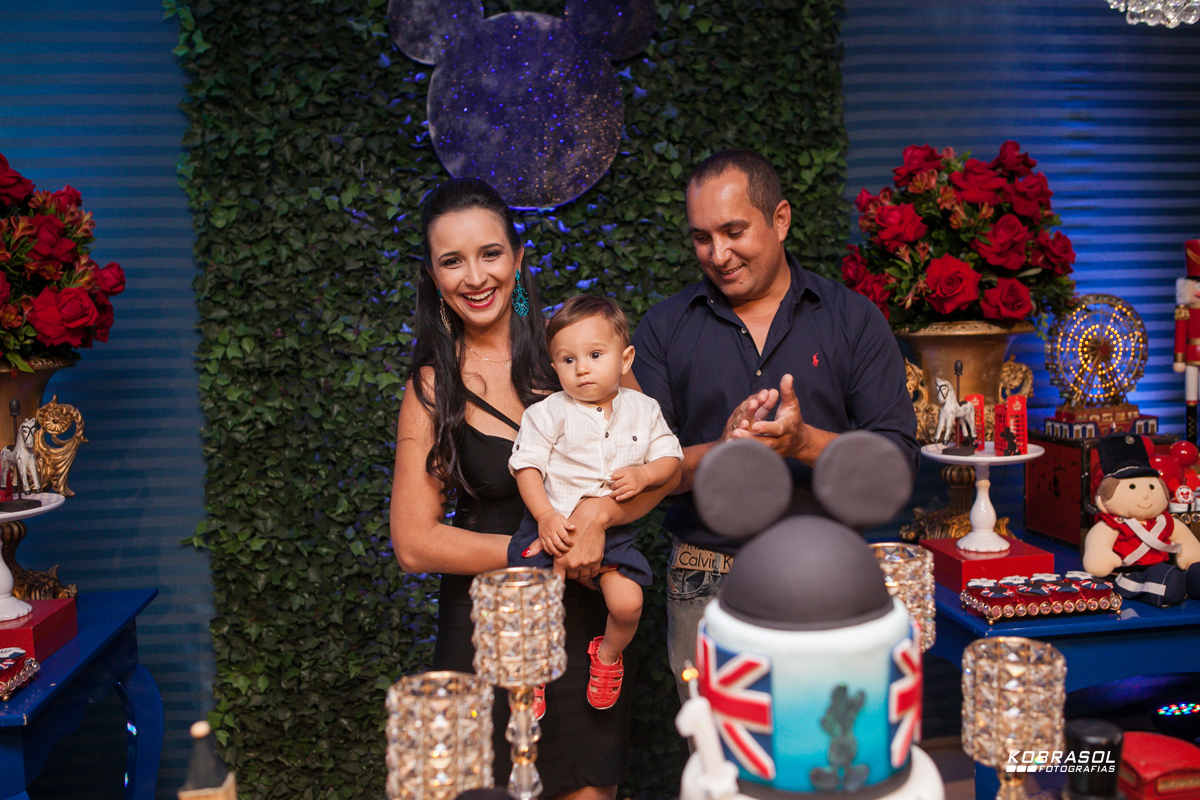 umano, umaninho, primeiroaninho, fotografiainfantil, fotodefesta, festadeumaninho, micheyemlondres, londonmickeydecor, decoracademickey, umaninho, primeiroano, festadeprincipe, maedemenino, fotosdefesta, festainfantil, classicbuffet