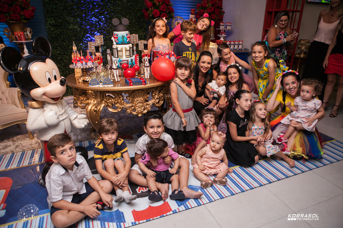 umano, umaninho, primeiroaninho, fotografiainfantil, fotodefesta, festadeumaninho, micheyemlondres, londonmickeydecor, decoracademickey, umaninho, primeiroano, festadeprincipe, maedemenino, fotosdefesta, festainfantil, classicbuffet